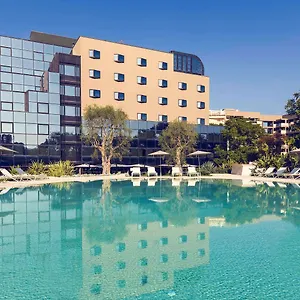 Mercure Romanazzi Carducci 4* בארי