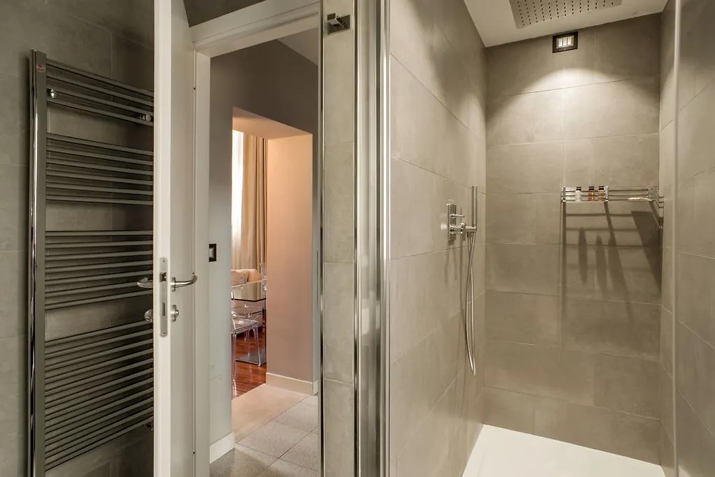 Les Fleurs Luxury House Guest House Rome 3*,  Italy