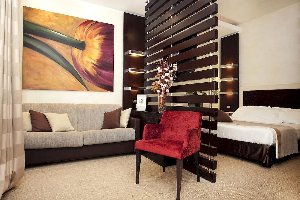 Les Fleurs Luxury House Guest House Rome 3*,  Italy